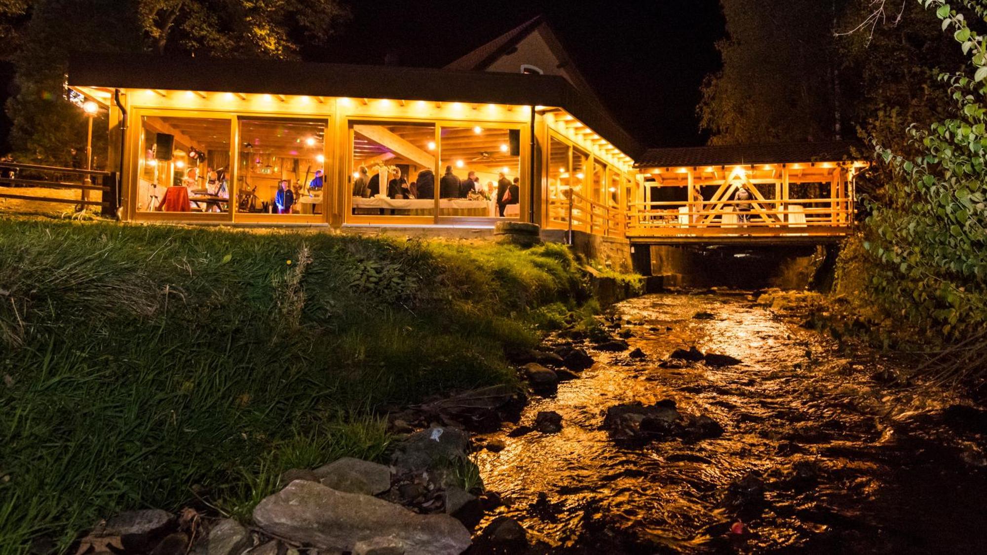 Gorska Reka Guesthouse ซเร็ตเช ภายนอก รูปภาพ