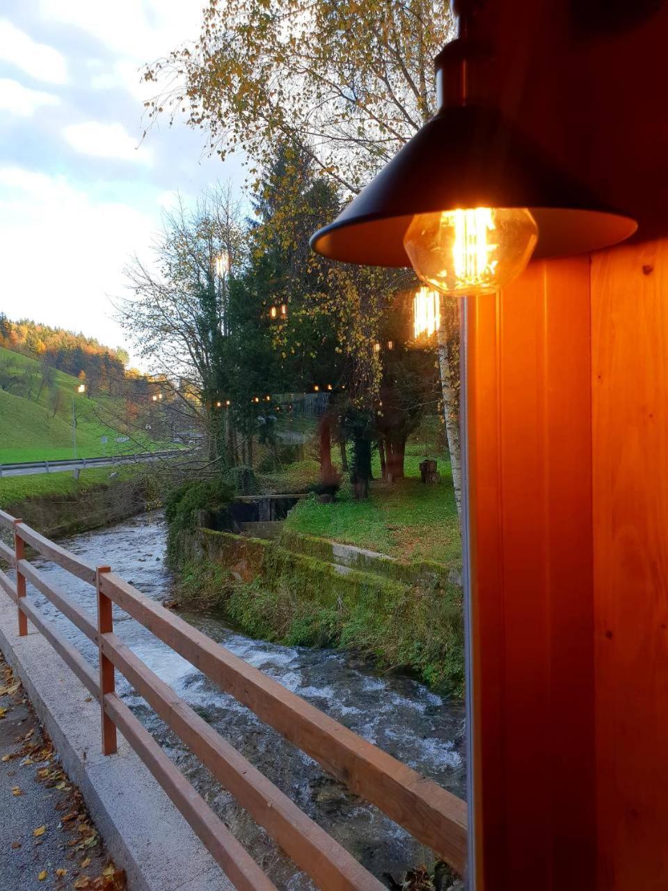 Gorska Reka Guesthouse ซเร็ตเช ภายนอก รูปภาพ