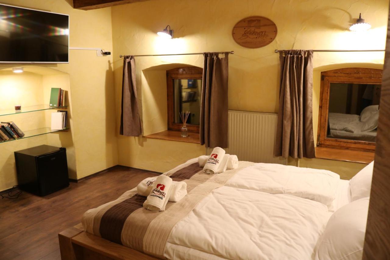 Gorska Reka Guesthouse ซเร็ตเช ภายนอก รูปภาพ