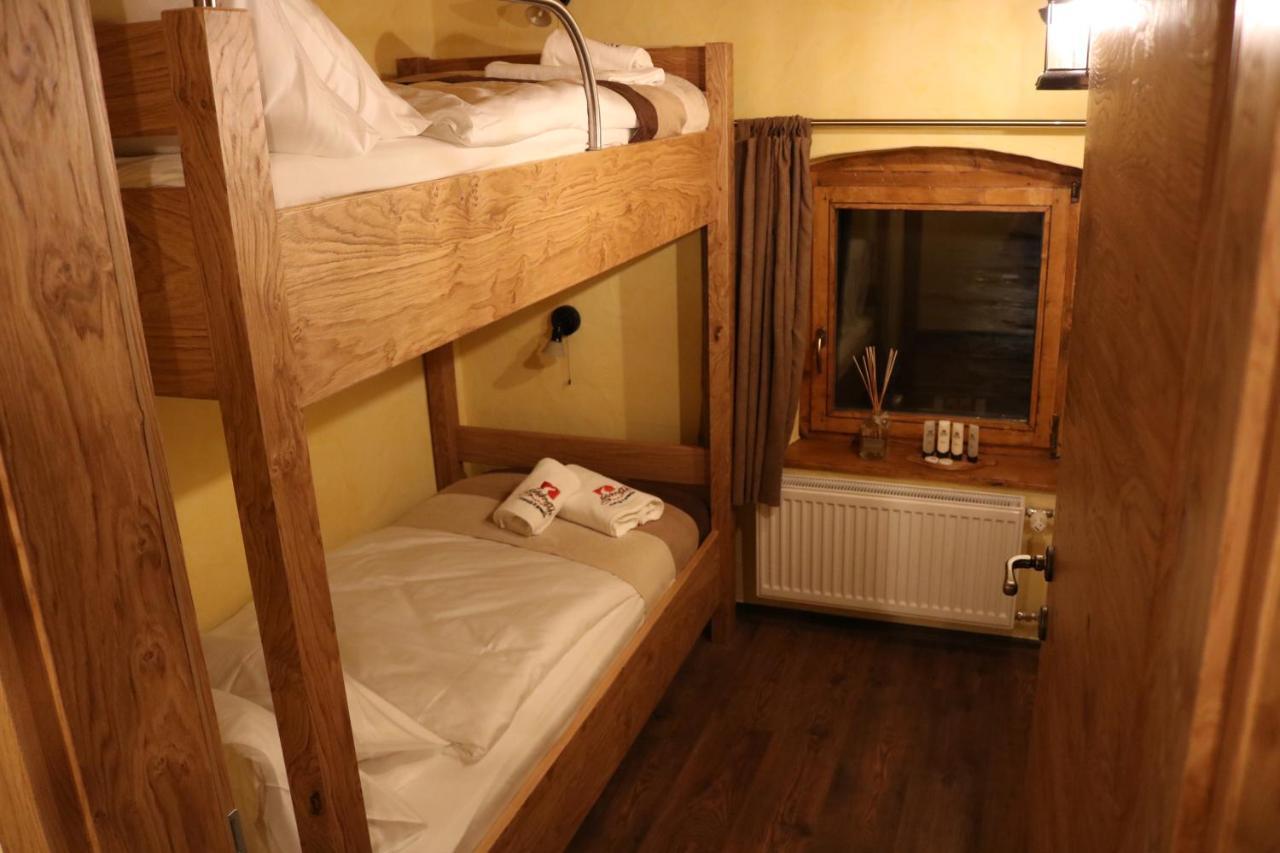 Gorska Reka Guesthouse ซเร็ตเช ภายนอก รูปภาพ