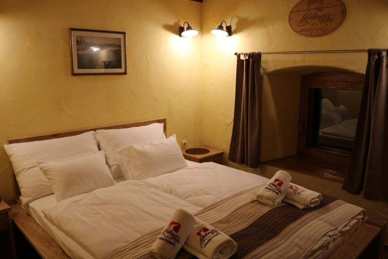 Gorska Reka Guesthouse ซเร็ตเช ภายนอก รูปภาพ