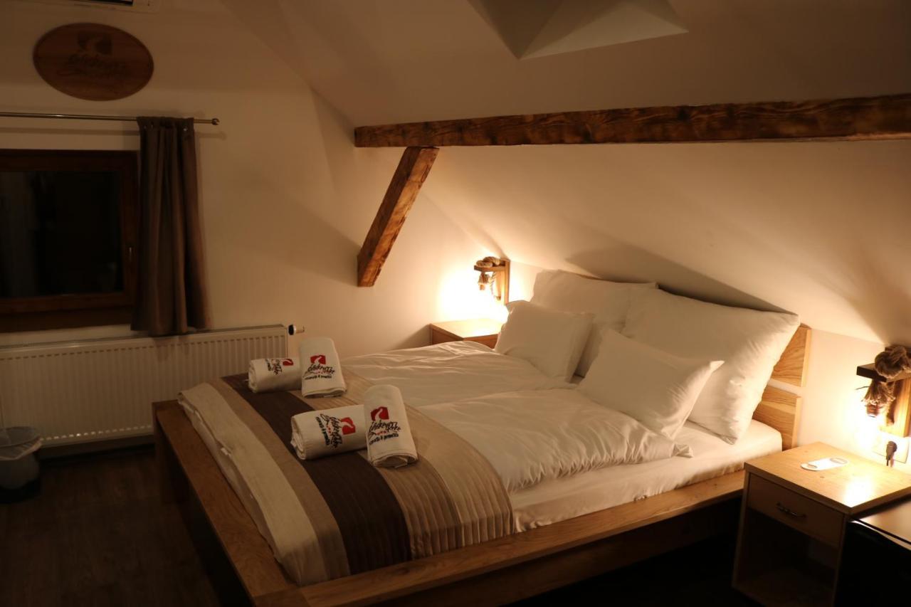 Gorska Reka Guesthouse ซเร็ตเช ภายนอก รูปภาพ